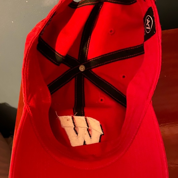 Wisconsin Badgers Adjustable Hat - Picture 4 of 4